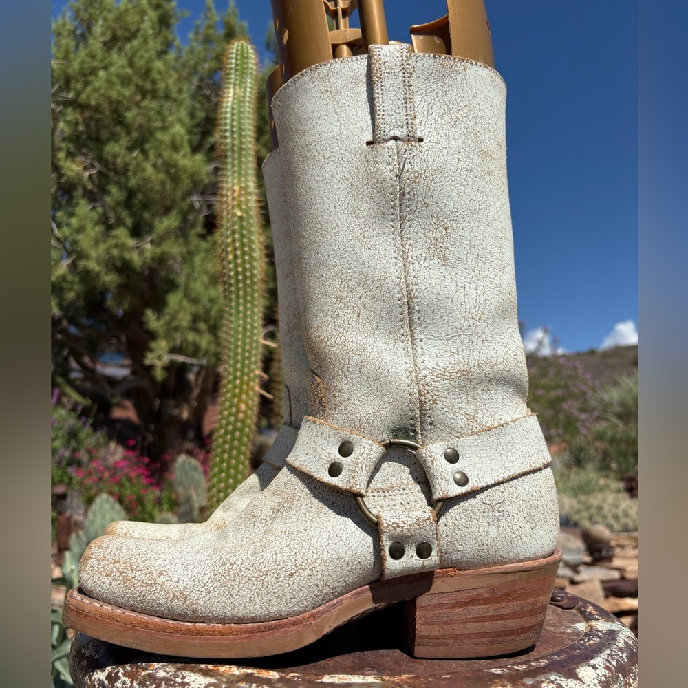 FRYE 🇺🇸 12R Harness Crackle White Boots - Picture 3 of 16